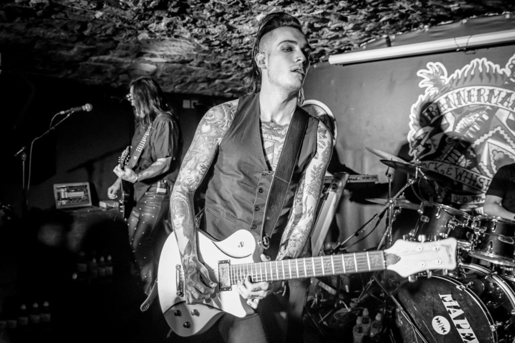 kieran-robertson-sideview